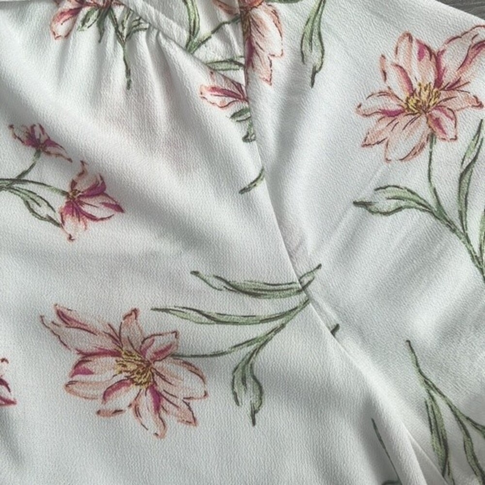 TORRID Floral Short Sleeve Blouse Size 2X Crepe Button Knotted Front Boho Spring - Picture 6 of 12